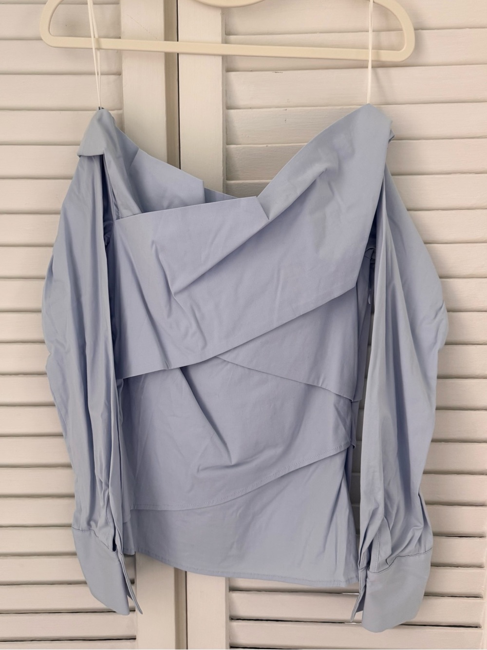 NWOT Theory Off-Shoulder Wrap Cotton Shirt in Light Blue
